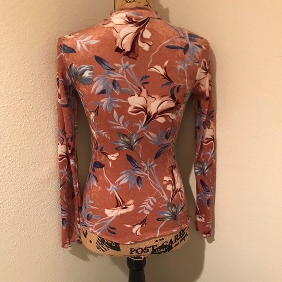 Day G Floral Long Sleeve Velvety Soft Stretch Blouse-S - Picture 5 of 15